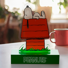 Load image into Gallery viewer, Peanuts Snoopy's Doghouse LED Illuminated Acrylic Tabletop Light, 6 Inch