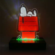 Load image into Gallery viewer, Peanuts Snoopy&#39;s Doghouse LED Illuminated Acrylic Tabletop Light, 6 Inch

