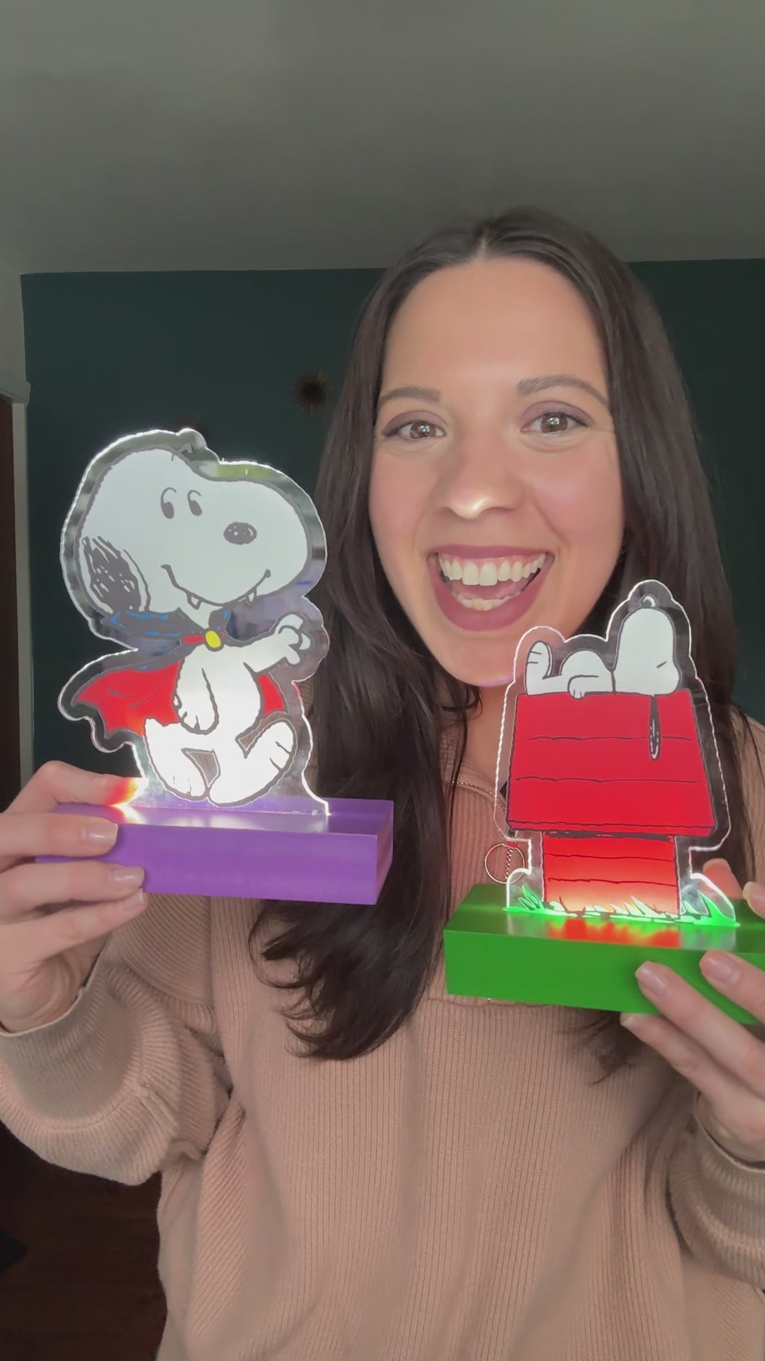 Peanuts Dracula Snoopy LED Illuminated Halloween Tabletop Light Decor, 6 Inch